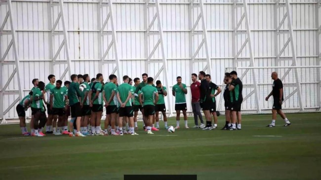 Konyaspor Savunma Sorunu Yaşıyor